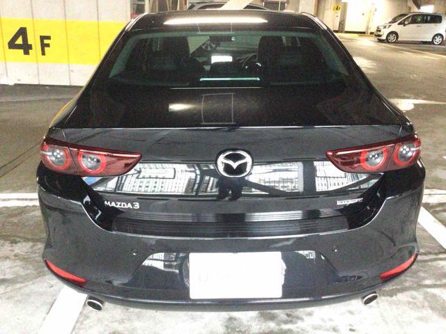 マツダ ＭＡＺＤＡ３　セダン