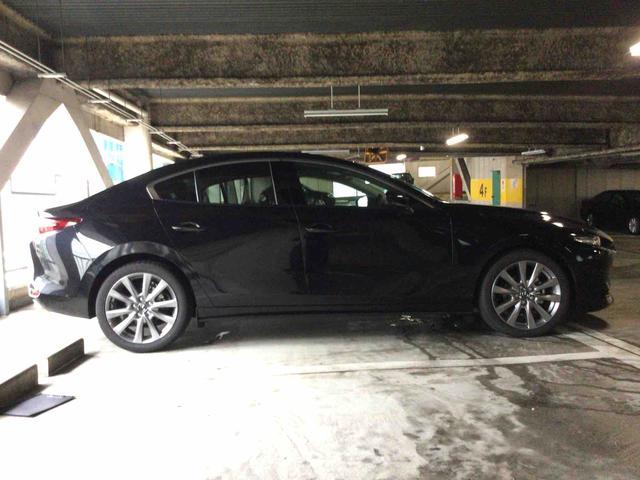 マツダ ＭＡＺＤＡ３　セダン