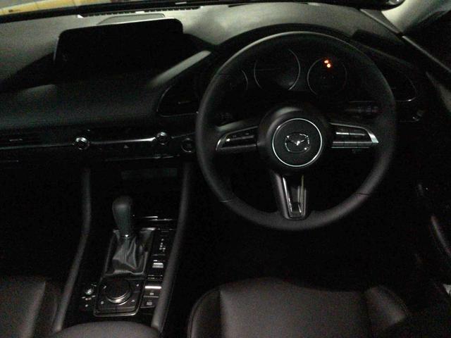 マツダ ＭＡＺＤＡ３　セダン