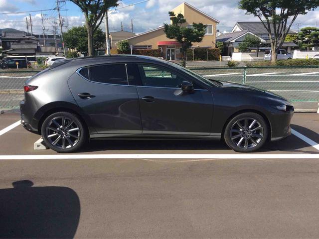 マツダ ＭＡＺＤＡ３　ファストバック