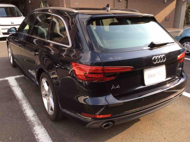 アウディ A4
