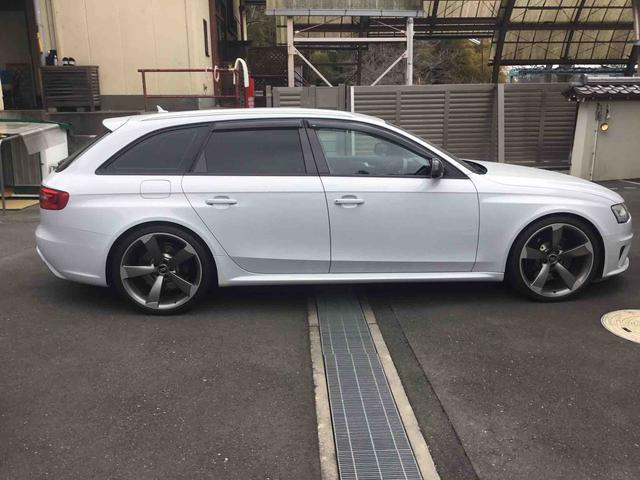 アウディ ＲＳ４　アバント