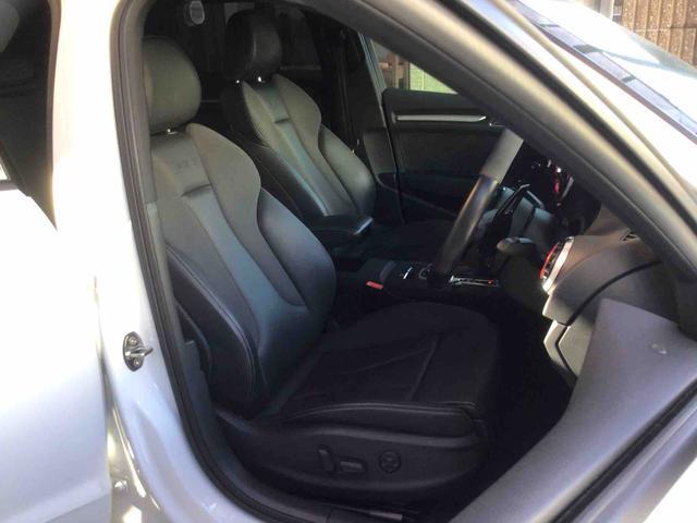 アウディ ＲＳ３　スポーツバック