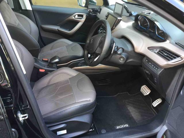 プジョー ２００８