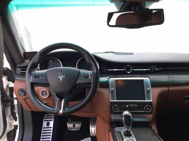 マセラティ クワトロポルテ