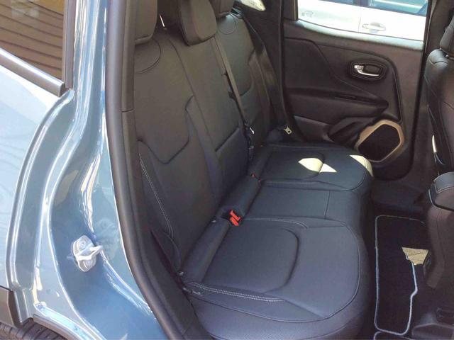 ジープ レネゲード