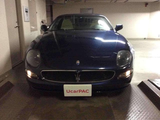 マセラティ クーペ