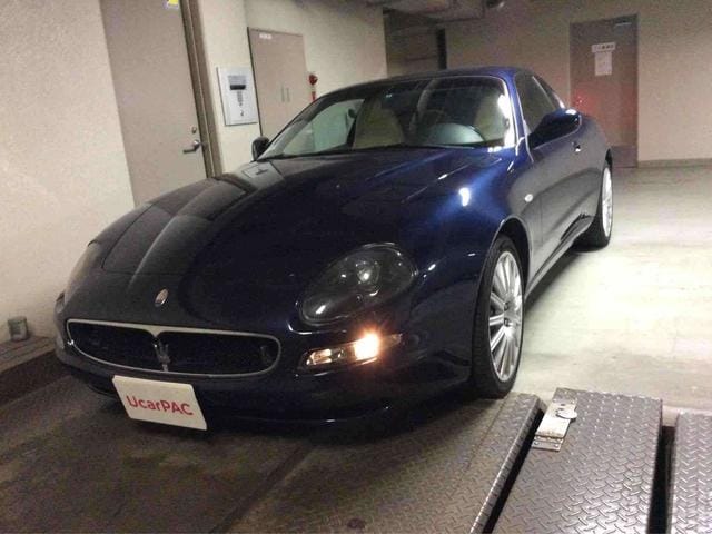 マセラティ クーペ